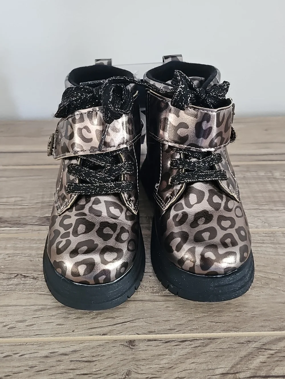 Oshkosh B'gosh Toddler Girls Cheetah‎ Print Lace-up Boots Size 9